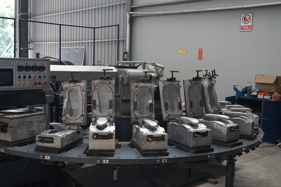 Chaussure en plastique faisant la chaîne de production, pantoufle unique de TPR de chaussure rotatoire de PVC faisant la machine