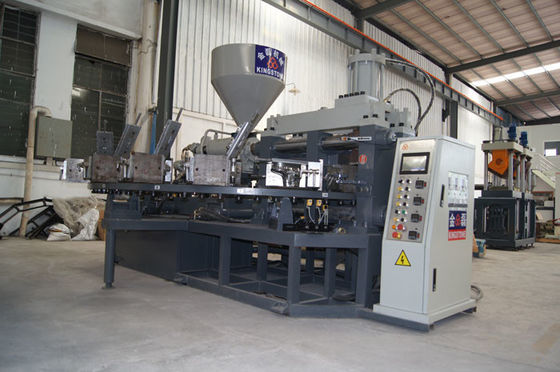 Chaussures en plastique de conception sûre faisant la machine avec le système de moteur servo