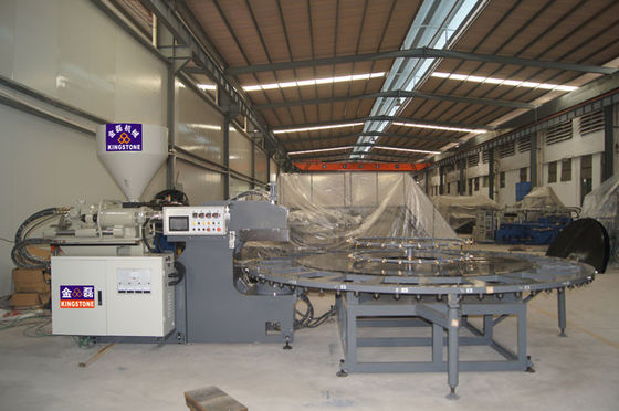 24 machines rotatoires de moulage par injection de semelle intérieure de stations pour de basses chaussures de talon haut