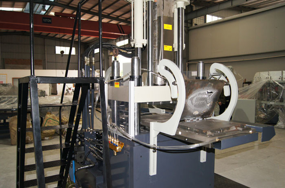 Mini machine en plastique de fabrication de pantoufle pour des courroies de PVC, Chappal faisant la machine