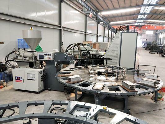Les chaussures de moulage en plastique rotatoires faisant la machine, chaussent la machine de moulage unique