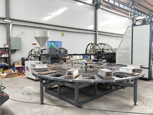 Matériel rotatoire unique de la machine pp de moulage par injection de chaussures de talons hauts