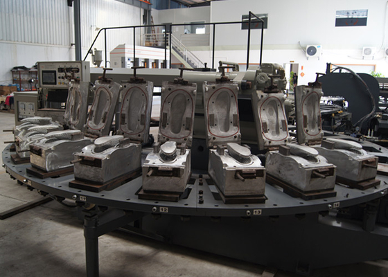 Machine de moulage par injection de chaussure rotatoire pour la station du matériel 24 de PVC